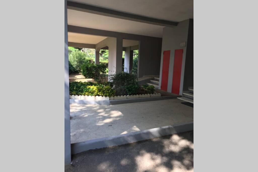 Bel Appartement Avec Vue Et Parking Prive Béziers Buitenkant foto